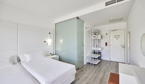 Double Room Single Use, Pool View