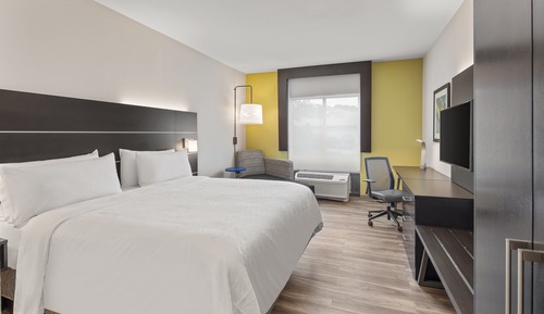 Standard Room, 1 King Bed, Mobility Accessible (Roll-In Shower)