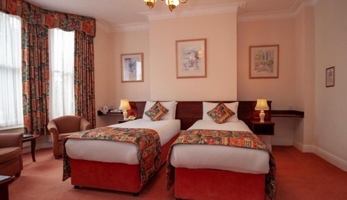 Standard Twin Room