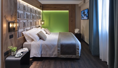 Superior Double Room Single Use, 1 King Bed