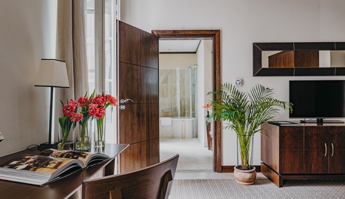 Deluxe Room, 1 King Bed