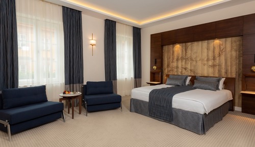 Family Room, Multiple Beds