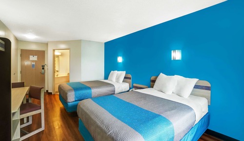 Standard Room, 2 Double Beds, Non Smoking