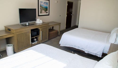 Two queen beds ns