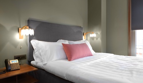 Room (Cosy)