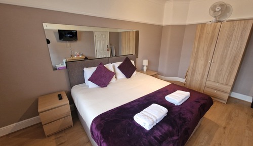 Deluxe Double Room, Shared Bathroom