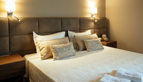 Deluxe Suite, Hill View