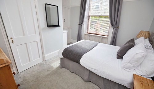 House, 4 Bedrooms