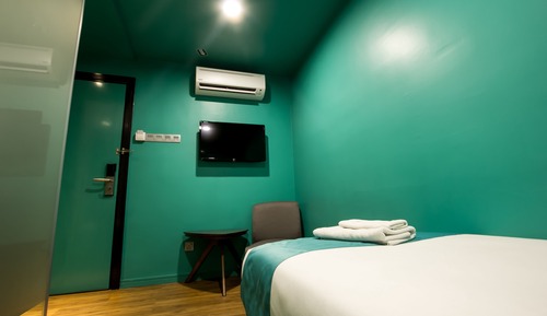 Single Room, No Windows