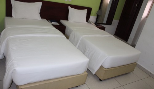 Classic Twin Room