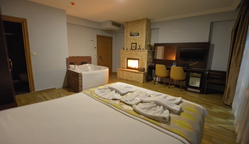 Deluxe Double Room, Jetted Tub