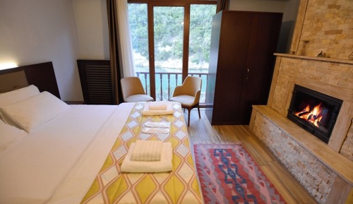 Double Room, Fireplace, River View