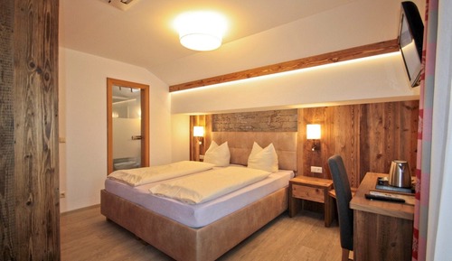 Double or Twin Room, Mountainside