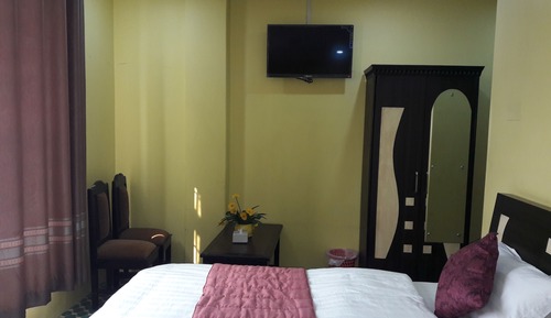 Family Single Room