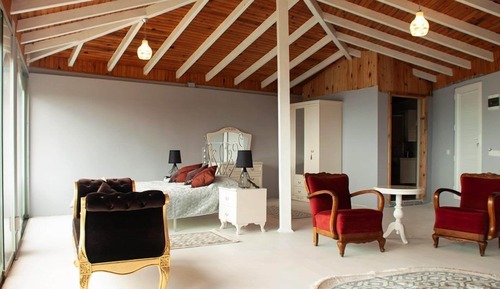 Charm Room, Sea View