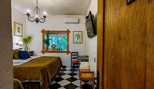Family Room, Multiple Beds, Garden View