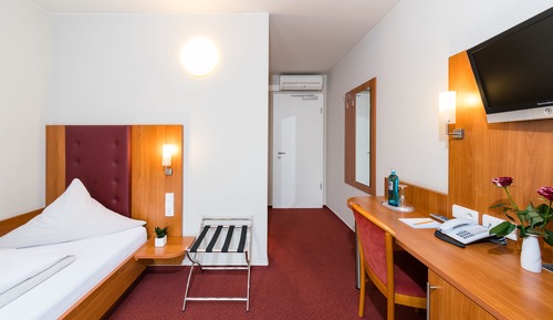 Business Single Room (1 Single Bed)