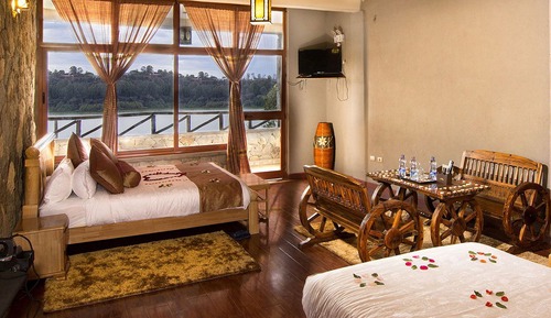 Apartment, Lake View