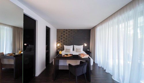 Signature Suite, Private Pool
