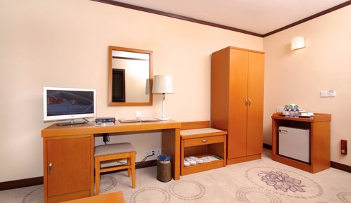 Deluxe Room, City View
