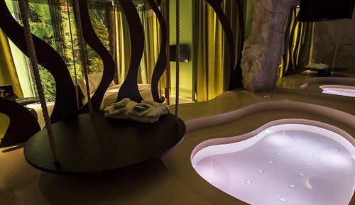 Suite, Jetted Tub