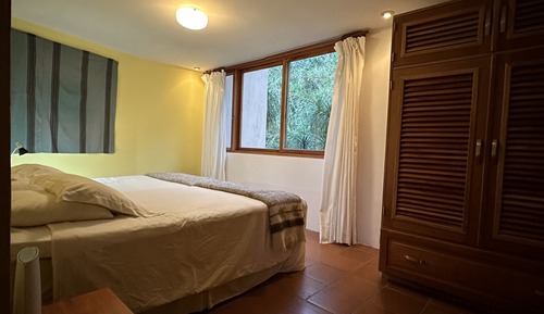 Luxury House, 5 Bedrooms, Lake View, Poolside