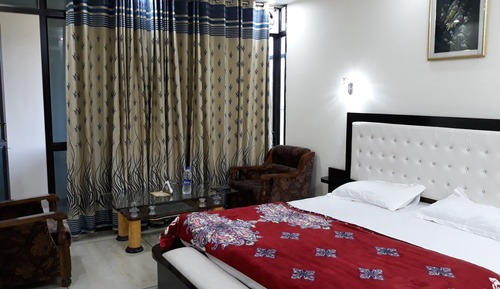 Super Deluxe Room