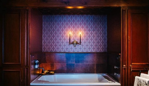 Signature Suite