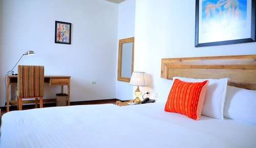 Deluxe Suite