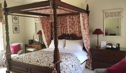 Superior Room, 1 King Bed, Garden View