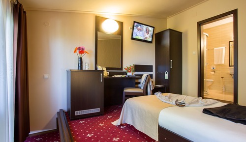 Comfort Single Room, 1 Large Twin Bed, Balcony