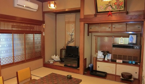 Japanese Style Room for 5 People