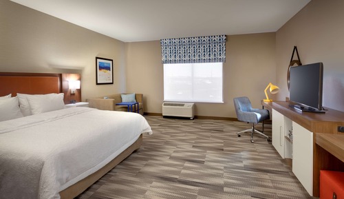 Room, 2 Queen Beds, Accessible, Bathtub