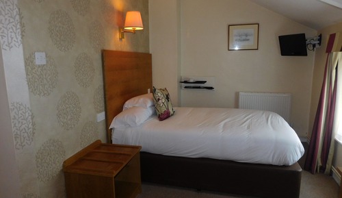 Single Room, Private Bathroom