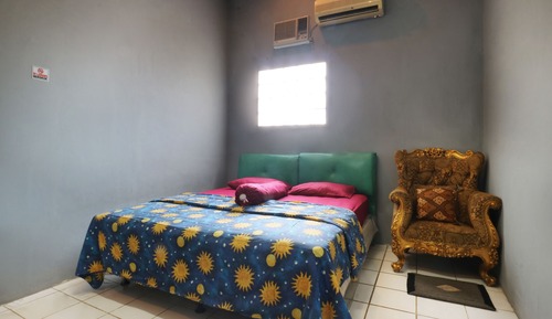 Standard Room, Shared Bathroom