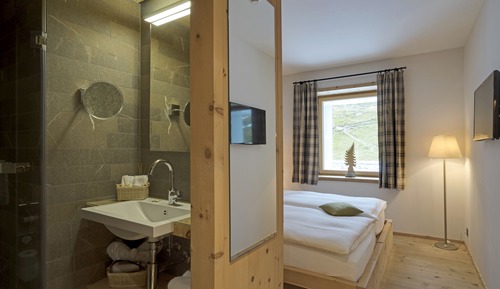 Double Room (Palue)