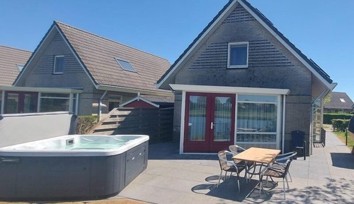 Restyled met Hot Tub & Sauna (6 pers.)