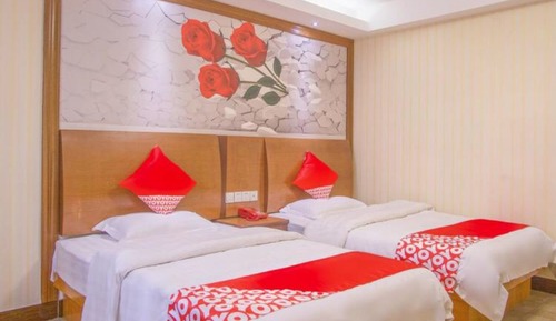 Standard Twin Room