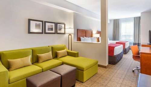 Suite, Multiple Beds, Non Smoking