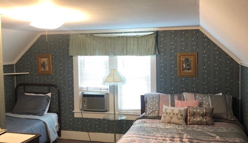 Main Building Gwendolyn Room