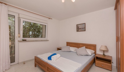 Apartment (A5)