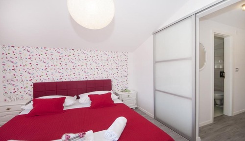 Apartment (1 Bedroom Apt with Terrace n Sea View)
