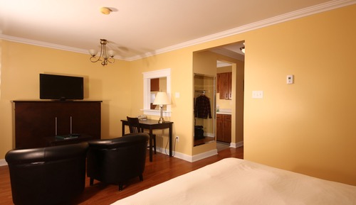 Deluxe Suite
