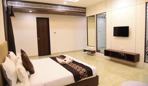 Honeymoon Room