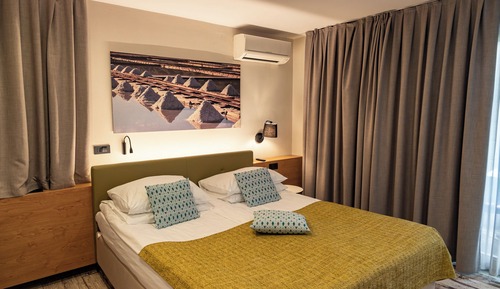 Suite Deluxe with terrace, outdoor hot tub and sea side view