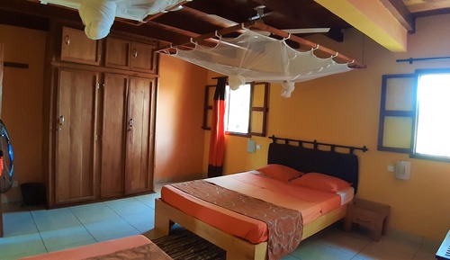 Economy Triple Room, Non Smoking, Courtyard View