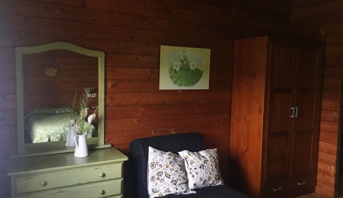 Twin Room (Bodega)