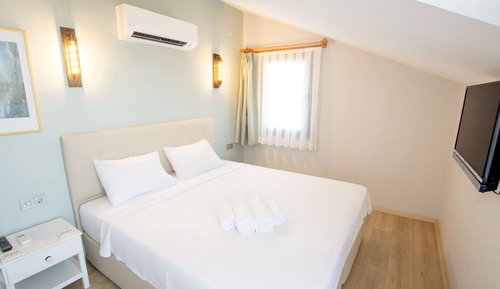 Standard Double Room, Terrace, Sea View