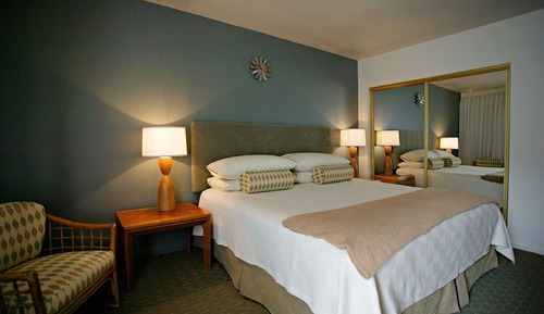 King Suite, One Bedroom, Kitchenette, Patio