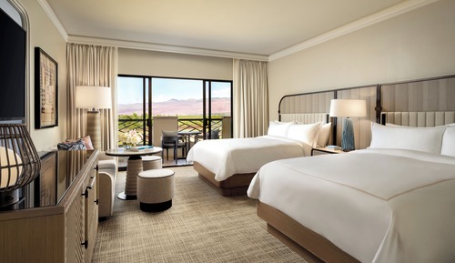 Fairmont Gold, 2 Queens, Premium Ocean View, Gold Lounge Access (Newly Renovated, High Floor)